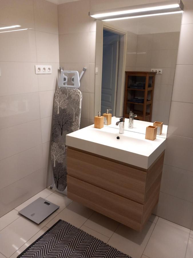 Korvin One Apartman Pápa Exteriör bild